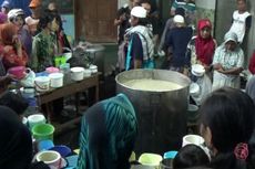 Buka Bersama dengan Bubur Samin di Masjid Darusallam Solo