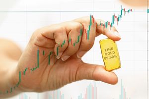 Update Harga Emas Antam Hari Ini 20 Januari 2026: Naik Jadi Rp 2,705 Juta per Gram, Cek Daftar Terbarunya