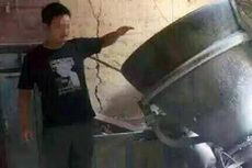 Mesin Pendorong Roket China Jatuh Menimpa Rumah Warga