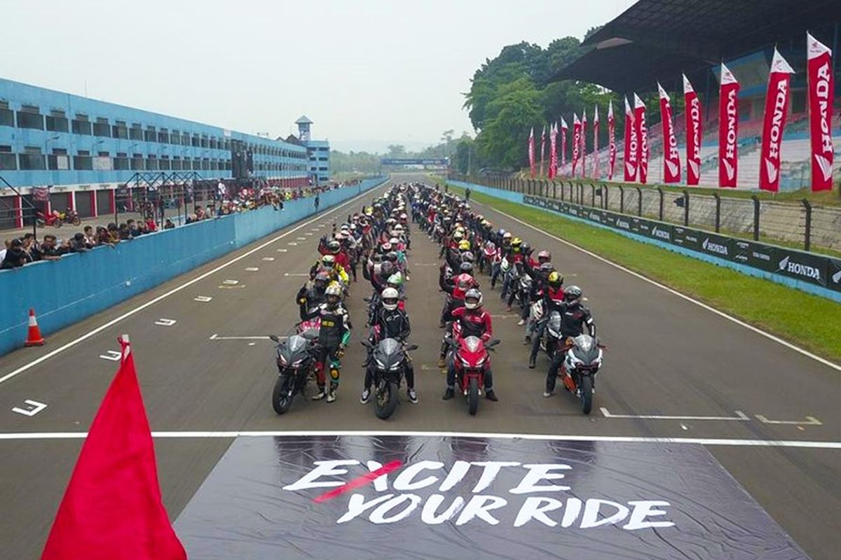 Ilustrasi balap sepeda motor di Sirkuit Sentul, Bogor. 