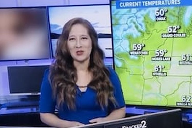 Laporan cuaca di stasiun TV KREM, tak sengaja tampilkan klip porno. 
