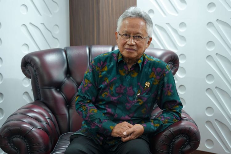 DPR Bakal Panggil Menteri Dikti Satryo Bahas Demo Pegawai ASN
