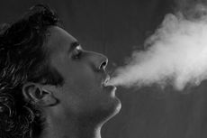 Perokok Lebih Rentan Derita Penyakit Gusi