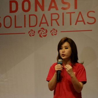 Ketua Umum DPP Partai Solidaritas Indonesia (PSI) Grace Natalie dalam acara penggalangan dana publik, bertajuk dana solidaritas di Metro Coffee, Jakarta Pusat, Jumat (19/1/2018).
