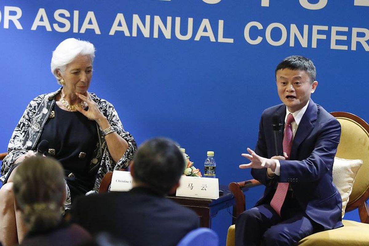 Jack ma dan Christine Lagarde di Forum Baoao