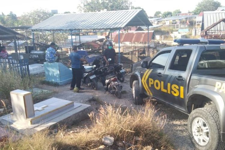 Polisi Gerebek Judi Sabung Ayam di Tempat Pemakaman Umum, 4 Sepeda Motor Diamankan