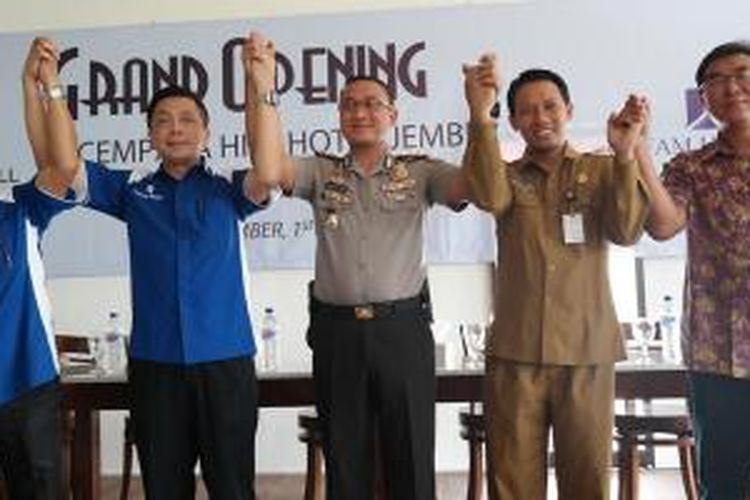 Cempaka Hill Hotel Jember yang dikelola Dafam Hotels resmi melakukan 're-branding' sekaligus acara syukuran pada Rabu (1/4/2015). 