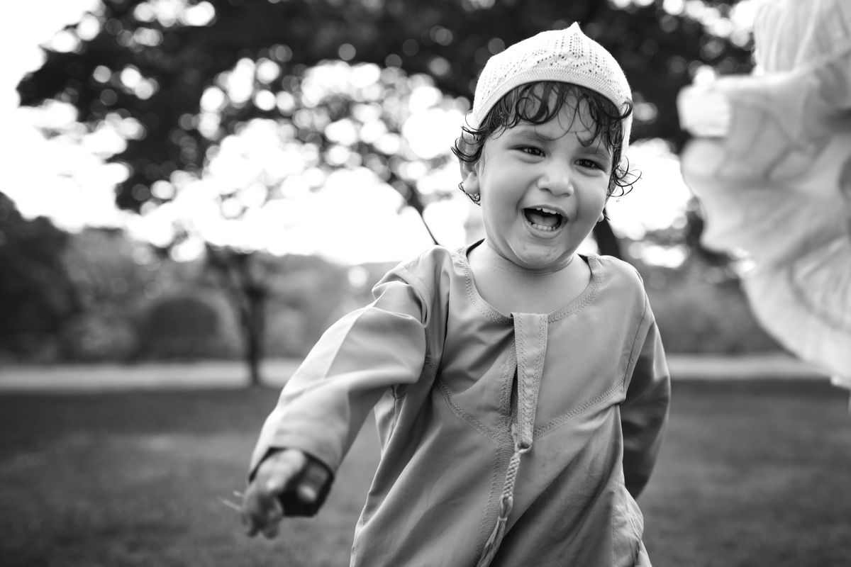 Ilustrasi anak kecil ke masjid