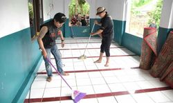Dedi Mulyadi Ajak Preman Bersihkan Masjid 