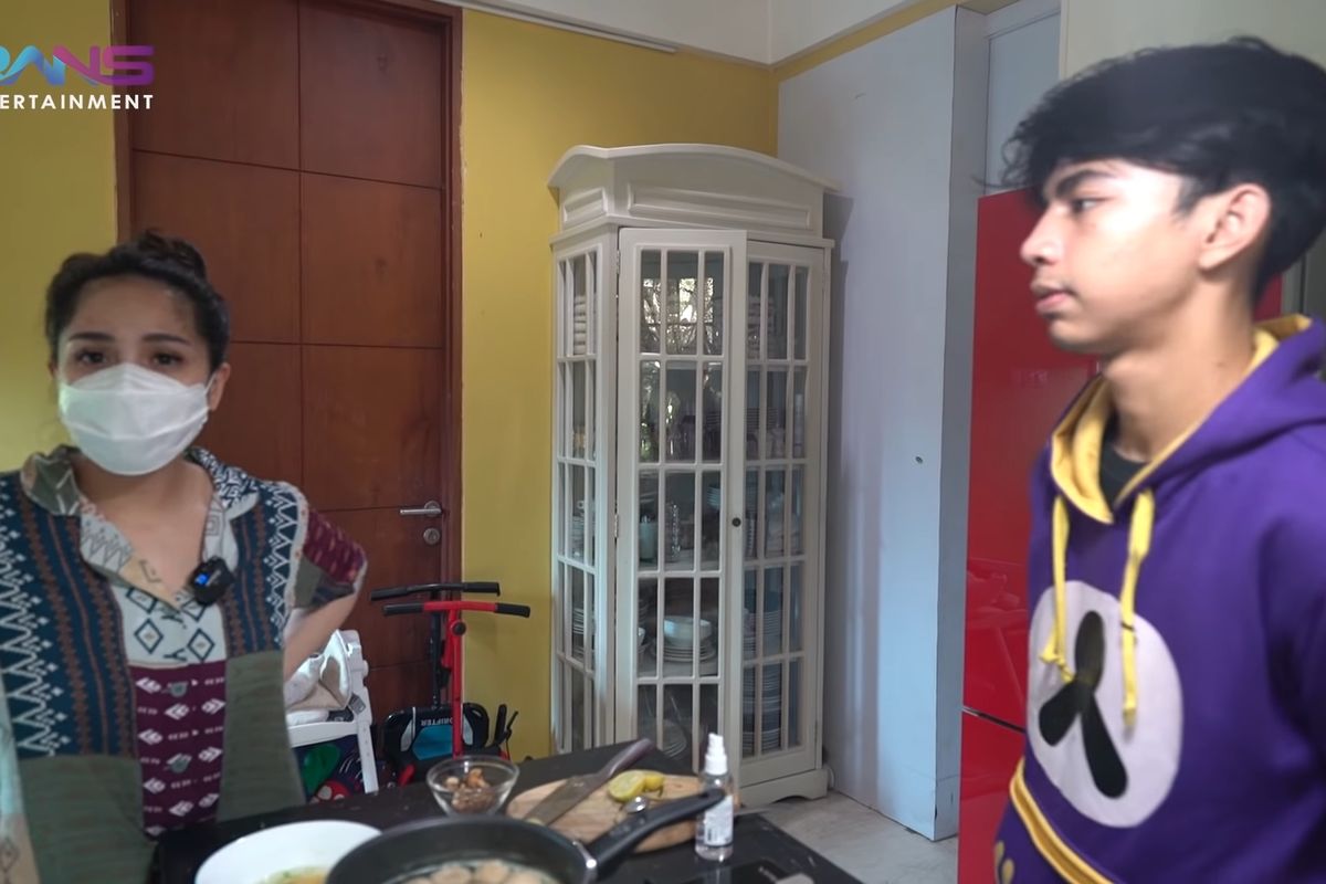 Nagita Slavina dan kembaran suaminya (tangkapan layar kanal YouTube Rans Entertainment)
