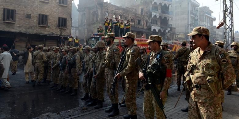 Militer Pakistan masih berjaga di lokasi kerusuhan antara warga Syiah dan Sunni di kota Rawalpindi. Kerusuhan sektarian yang pecah pada Jumat pekan lalu itu menewaskan sedikitnya sembilan orang.