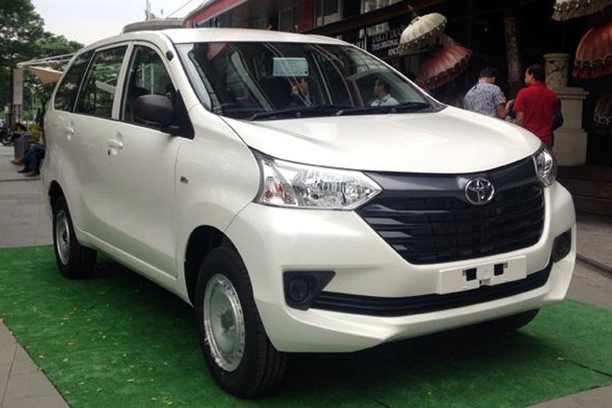 Varian termuah Avanza disebut Toyota Transmover.