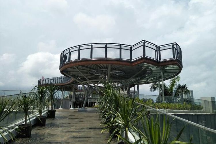 Skywalk di Senayan Park Kini Jadi Destinasi Wisata untuk Lihat Ibu Kota dari Ketinggian