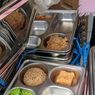 13 Siswa SD di Tasikmalaya Diduga Keracunan MBG Menu Nasi Goreng, Guru: Nasgornya Sudah Bau Tak Sedap