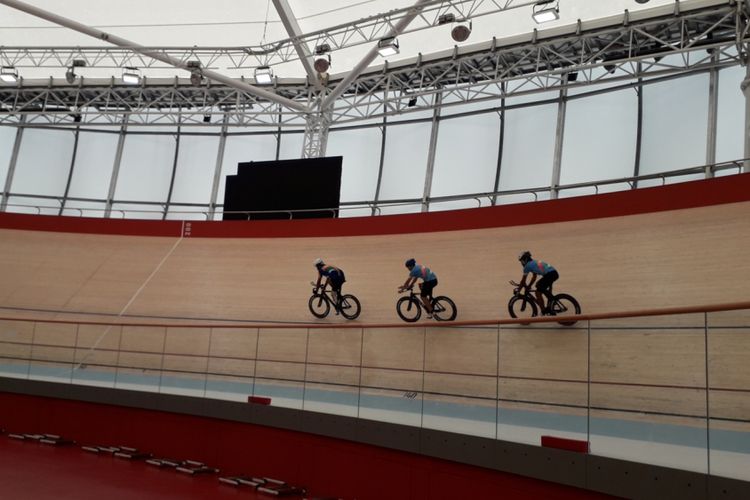 Persiapan jelang Asian Track Championships (ATC) 2019 di Jakarta International Velodrome (JIV), Jakarta Timur, Selasa (8/1/2019).