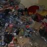 Tunggak Biaya Sewa, Penghuni Kamar Kos di Karawang Kabur Tinggalkan Tumpukan Sampah
