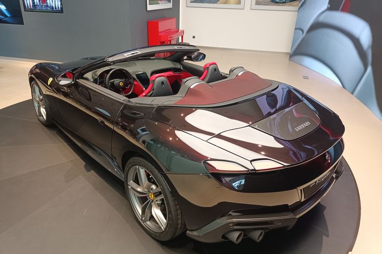 Ferrari Roma Spider resmi hadir di Indonesia