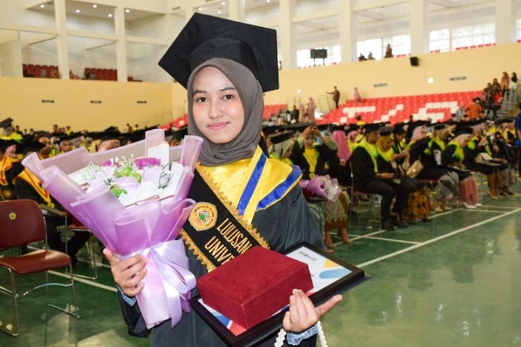 Nidya Julianar Salman meraih prestasi yang luar biasa di Universitas Sultan Ageng Tirtayasa (Untirta).