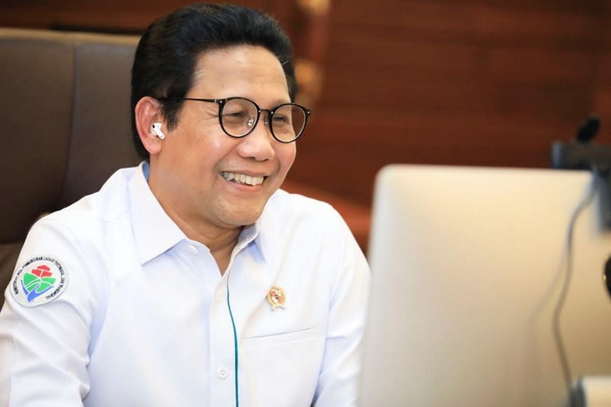 Mendes PDTT Abdul Halim Iskandar, saat menjadi pembicara dalam Dialog Panel bertema Kolaborasi Antarsektoral untuk Mendukung Kemajuan Digital Menuju SDGs, yang digelar secara virtual, Senin (2/11/2020).

