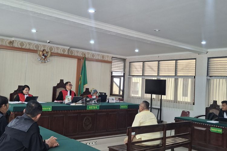 Tipu Mantan Putri Indonesia Miliaran Rupiah, Pengacara Togar Situmorang Divonis 2,5 Tahun Penjara