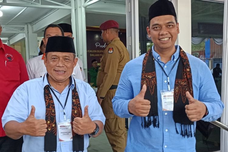 Joko B Purnomo dan Rony Wijaya Indra Gunawan saat di Kantor KPU Bantul. Rabu (28/8/2024)