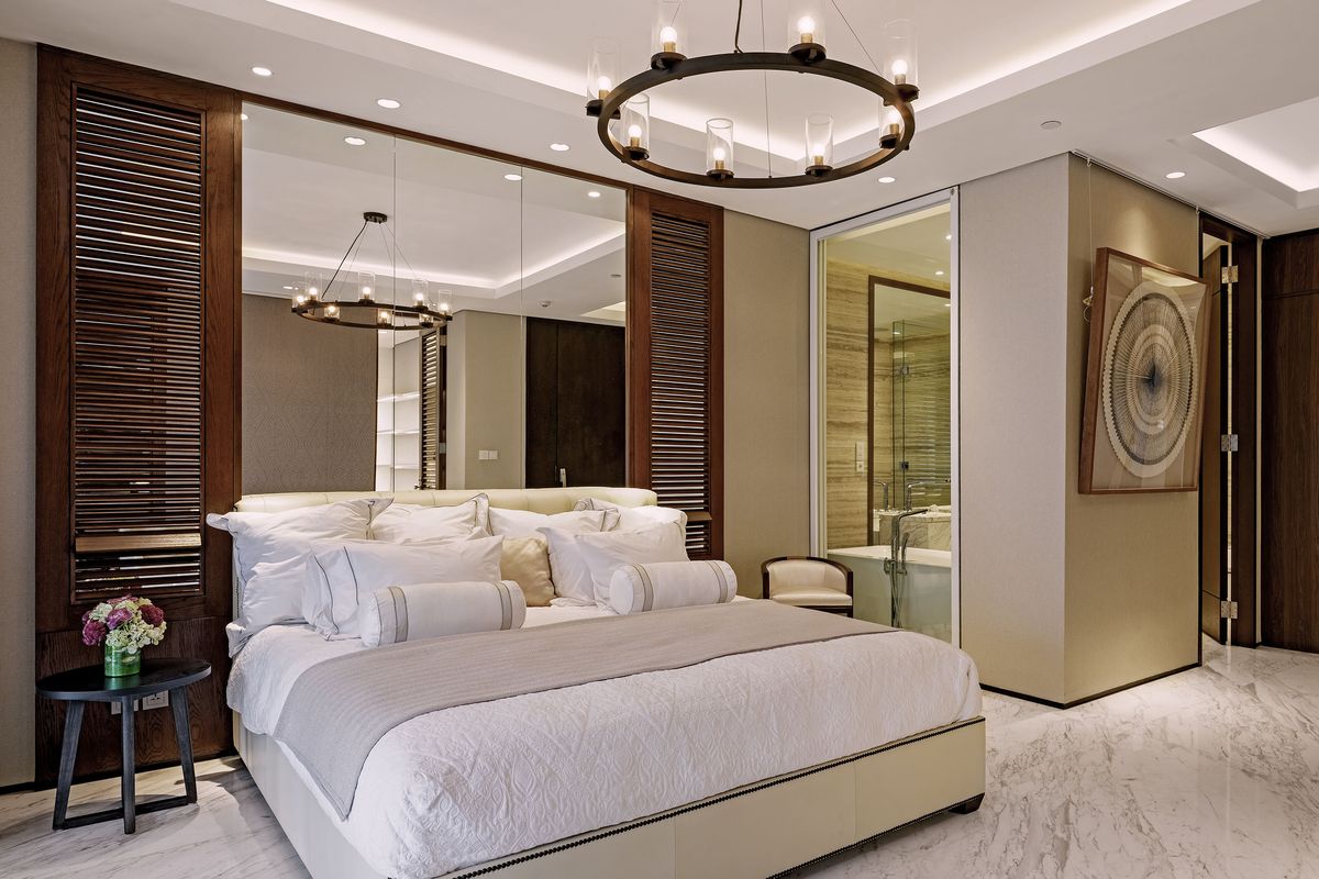 Interior kamar tidur Le Parc, Kompleks Thamrin Nine, Jakarta Pusat.