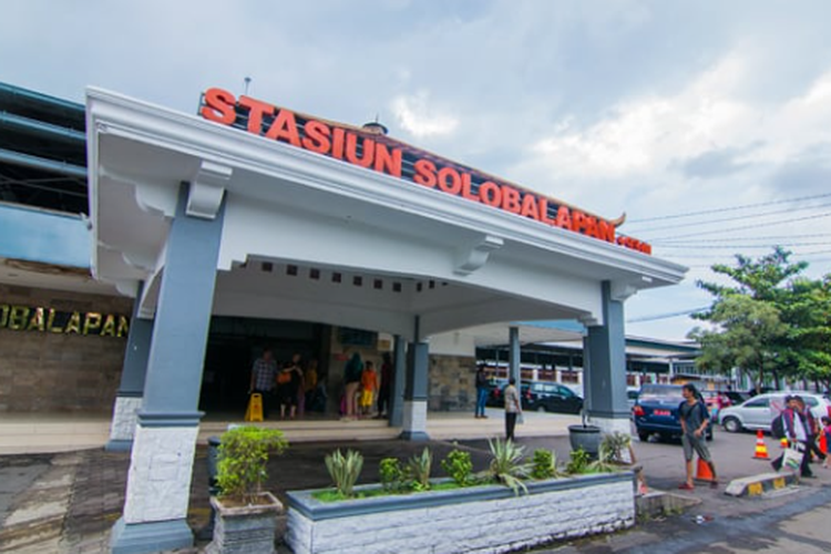 Parkir di Stasiun Solo Balapan wajib menggunakan kartu uang elektronik atau cashless per 1 Februari 2024.