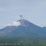 6 Kali Erupsi, Gunung Semeru Keluarkan Kolom Abu Setinggi 900 Meter