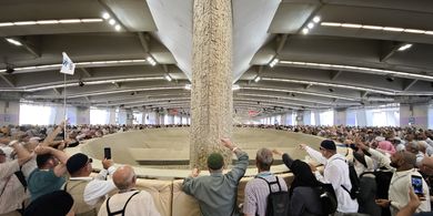 PPIH Arab Saudi Larang Jemaah Haji Lempar Jumrah Pukul 10.00-14.00 WAS