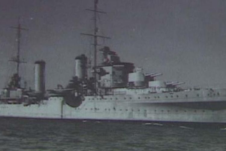 Kapal HMAS Perth dalam Perang Dunia II.

