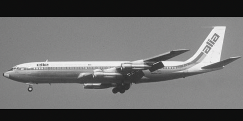 ilustrasi pesawat Alia Royal Jordanian Airways yang jatuh di bandara Kano, Nigeria