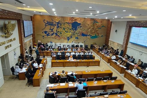 Rapat Panja RUU DKJ, Sylviana Murni Pertanyakan Monas dan GBK Tak Dialihkan ke DKJ