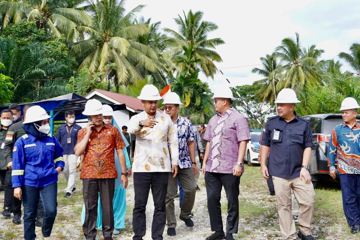 Direksi PGN bersama anggota DPR RI Andre Rosiade dan Bupati Sijunjung Benny Dwifa berkunjung ke lokasi sumur gas di Sijunjung, Kamis (28/5/2022).