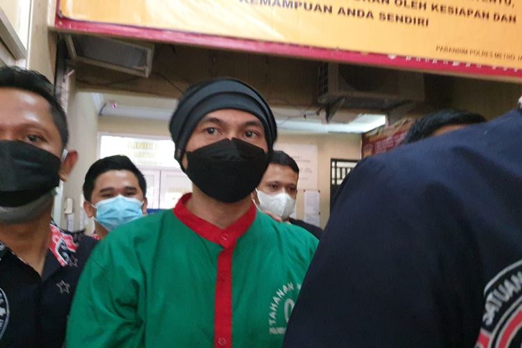 Penyanyi Erdian Aji Prihartanto alias Anji akan menjalani rehabilitasi di RSKO Cibubur, Jakarta Timur, Jumat (25/6/2021).