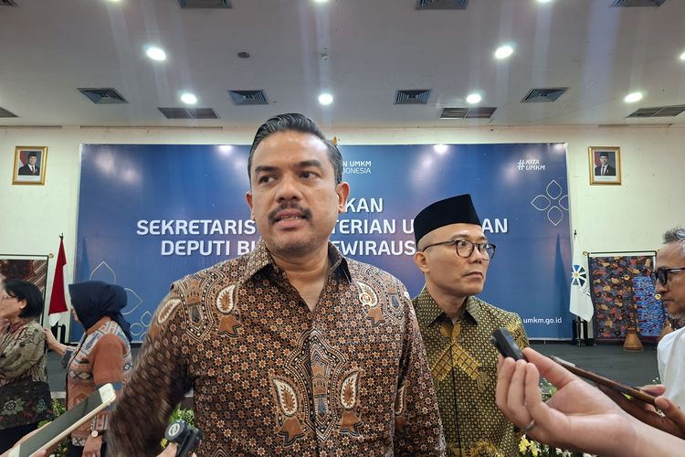 Harga Plastik Naik, Menteri UMKM Pilih Amankan Pasokan dan Substitusi Ketimbang Beri Insentif