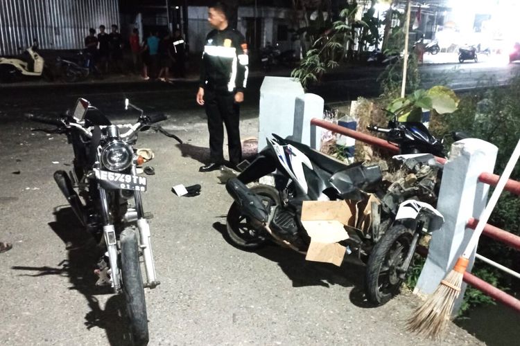 Motor Adu Banteng di Ponorogo, Empat Pelajar dan Mahasiswa Luka-luka.