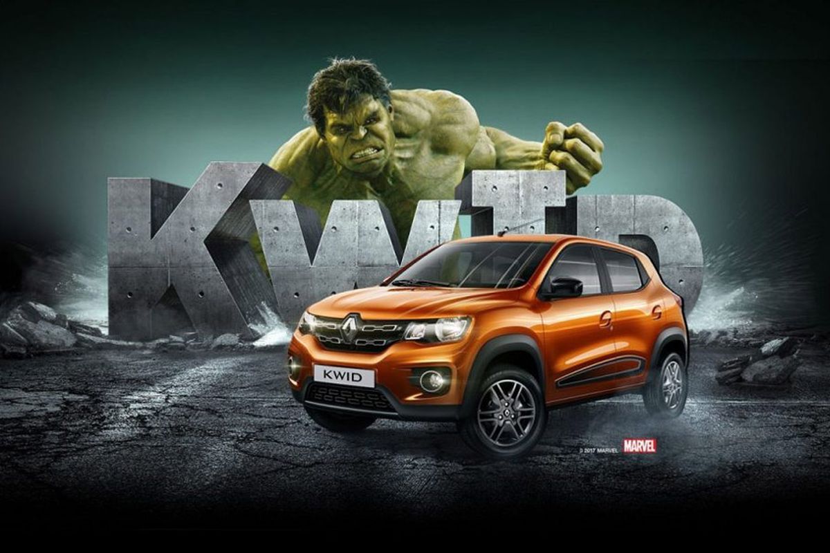 Renault Kwid berpasangan dengan Hulk untuk kegiatan promosi di Brasil.