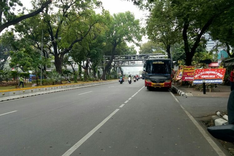 Sejumlah mahasiswa yang tergabung dari berbagai Universitas rencananya bakal menggelar aksi unjuk rasa di Istana Negara pada Kamis (17/10/2019). Namun belum ada penutupan jalan dilakukan oleh petugas kepolisian.