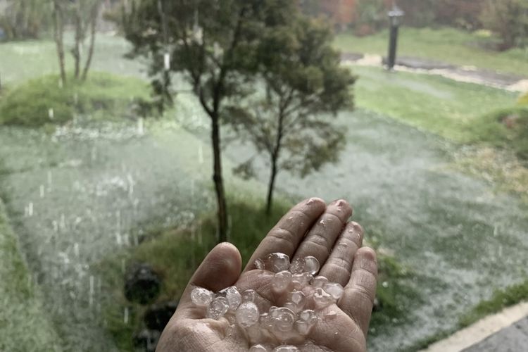 Hujan Es Guyur Dieng hingga Lereng Sindoro, Warga Wonosobo Terkejut
