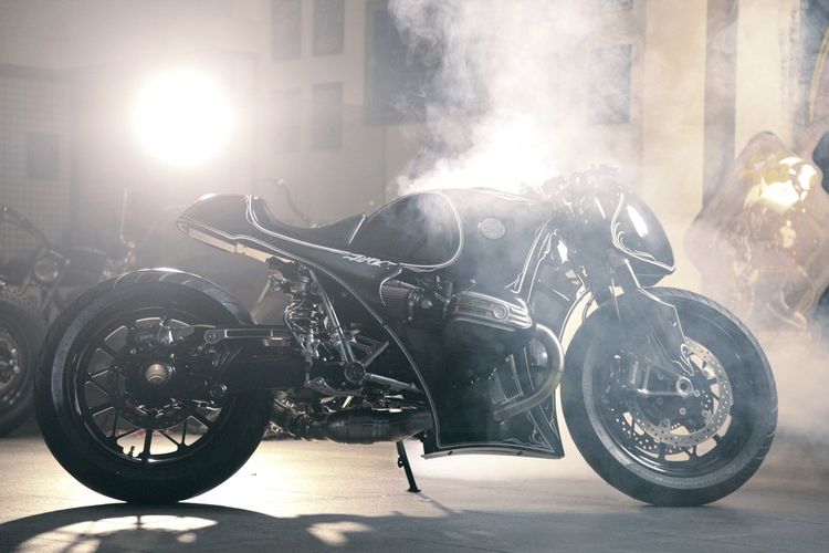 
BMW  R nineT Highway Fighter 22 karya Kaichiroh Kurosu dari Cherry?s Company. 
