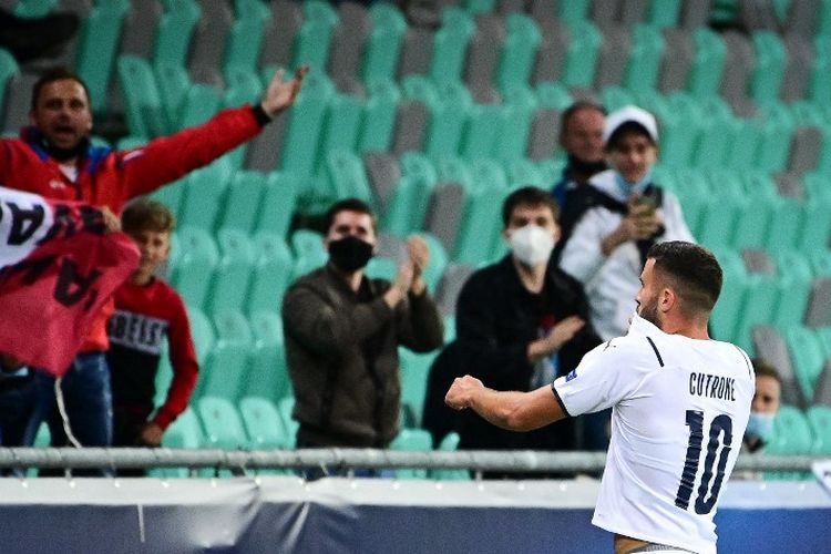 Patrick Cutrone melakukan selebrasi usai mencetak gol dalam laga perempat final Euro U21 2021 antara Portugal vs Italia di Stadion Stozice Ljubljana, Slovenia, 31 Mei 2021. Terkini, Cutrone membawa Como promosi ke Serie A dan meraih gelar pemain terbaik Serie B 2023-2024.  