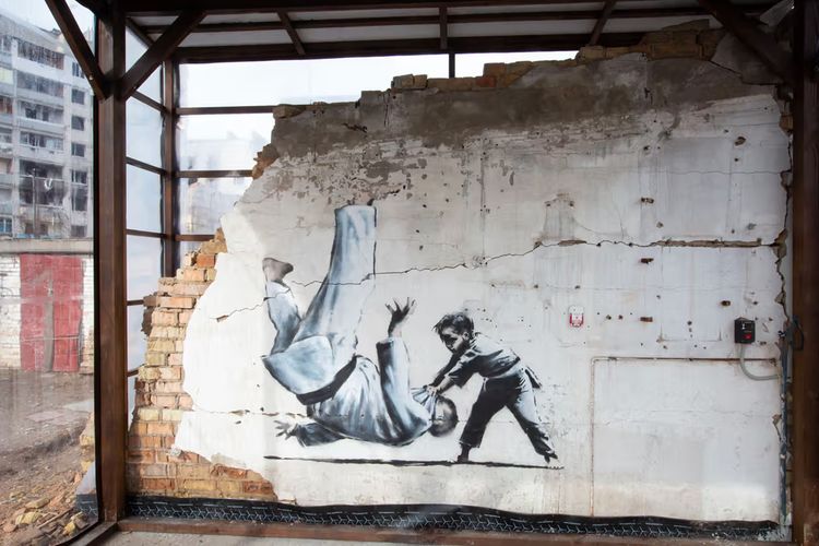 Mural Banksy di kota Borodyanka, Ukraina
