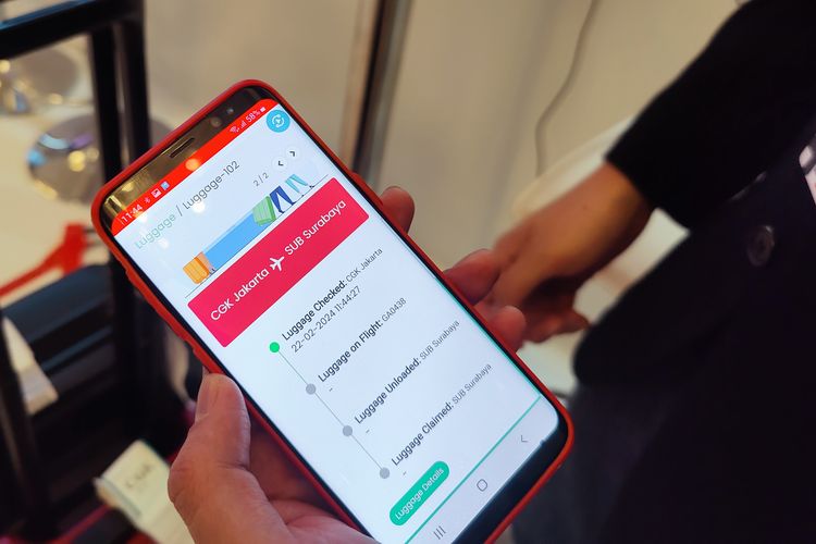 Posisi bagasi/koper bisa dipantau melalui aplikasi di smartphone.