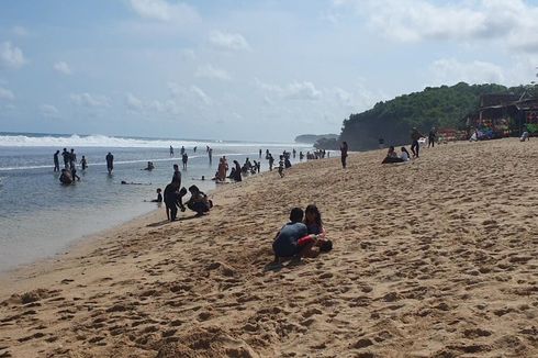 Libur Lebaran, Pantai Gunungkidul Ramai Wisatawan