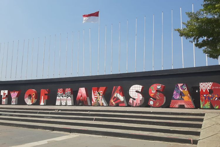 Salah satu landmark di kawasan Pantai Losari, Kota Makassar, Provinsi Sulawesi Selatan.