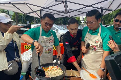 Saat Moeldoko Masak Nasgor Sorgum, Teringat Masa Kecil Susah Dapat Nasi...