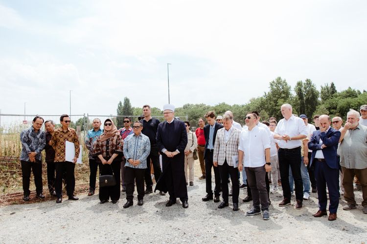 Survei lokasi pembangunan Islamic Center di Osijek, Kroasia, Senin (7/7/2025).