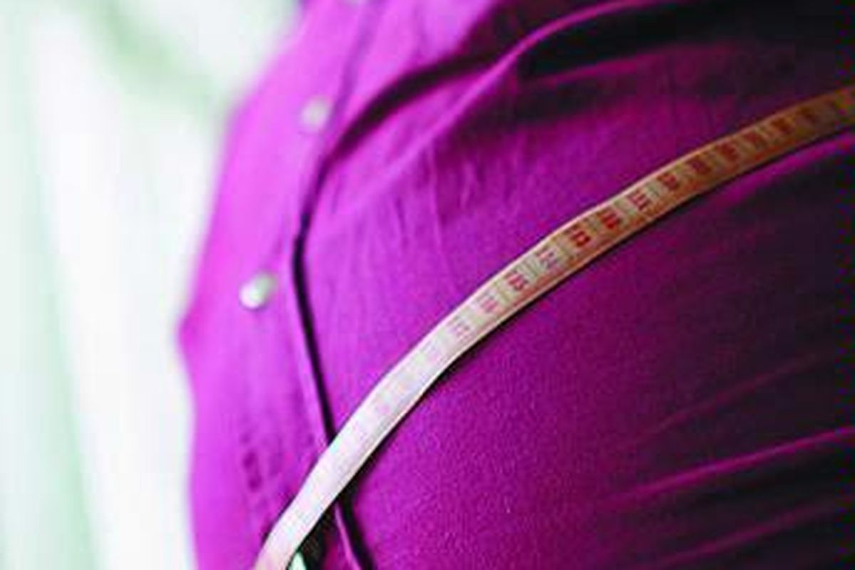 Hati - hati dengan pola makan anda. Kelebihan berat badan, bahkan obesitas, mengancam kesehatan jantung dan organ-organ tubuh lainnya.