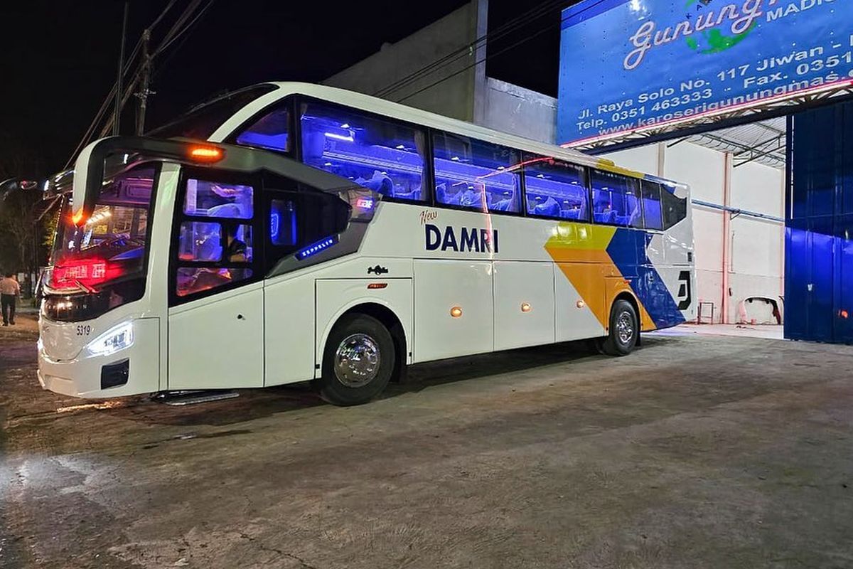Bus baru DAMRI 