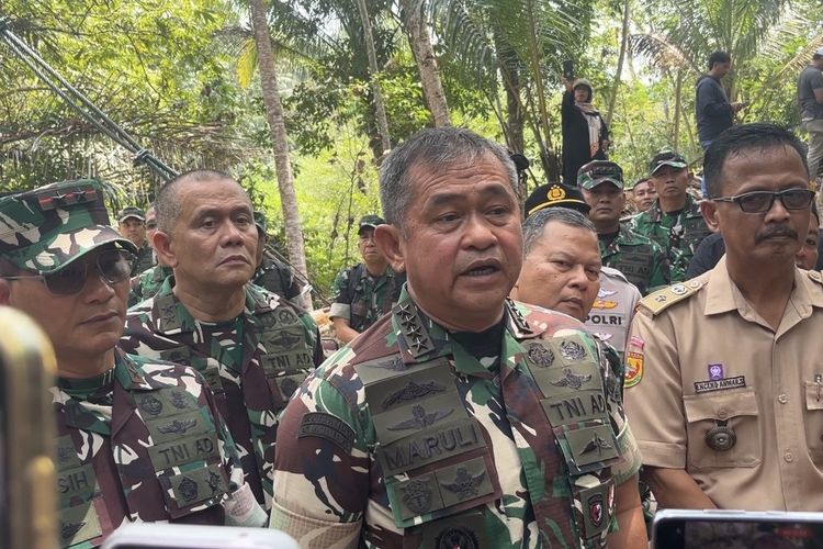 KSAD Tinjau Jembatan Pongpet yang Anjlok: Mohon Maaf, Segera Kami Perbaiki